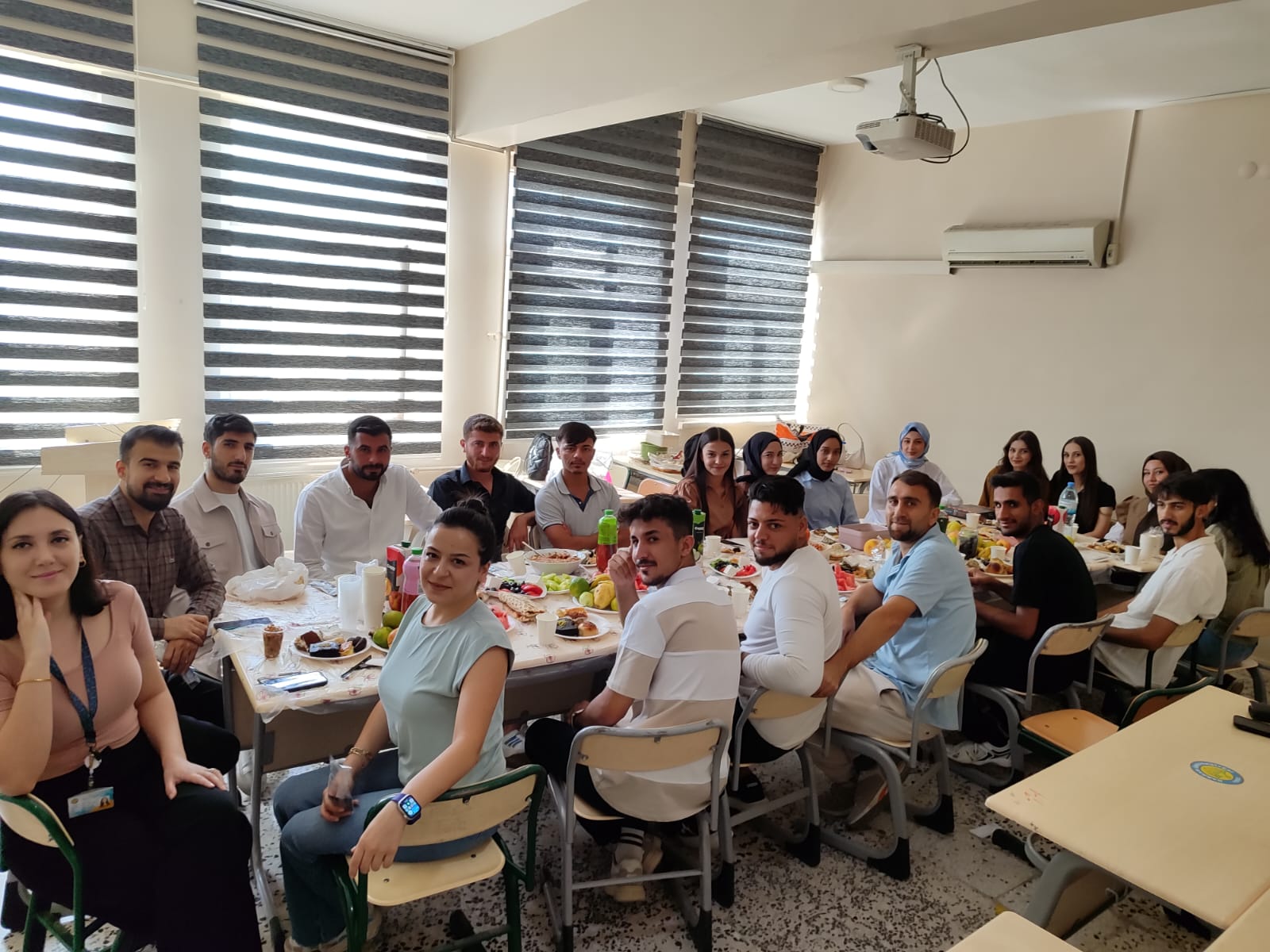 Sağlık Turizmi İşletmeciliği Öğrencilerinden Keyifli Kahvaltı Buluşması